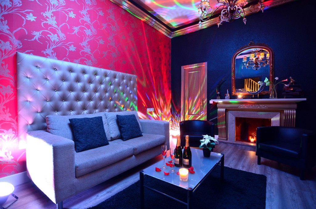 Sala de fiestas privadas con chimenea en Madrid